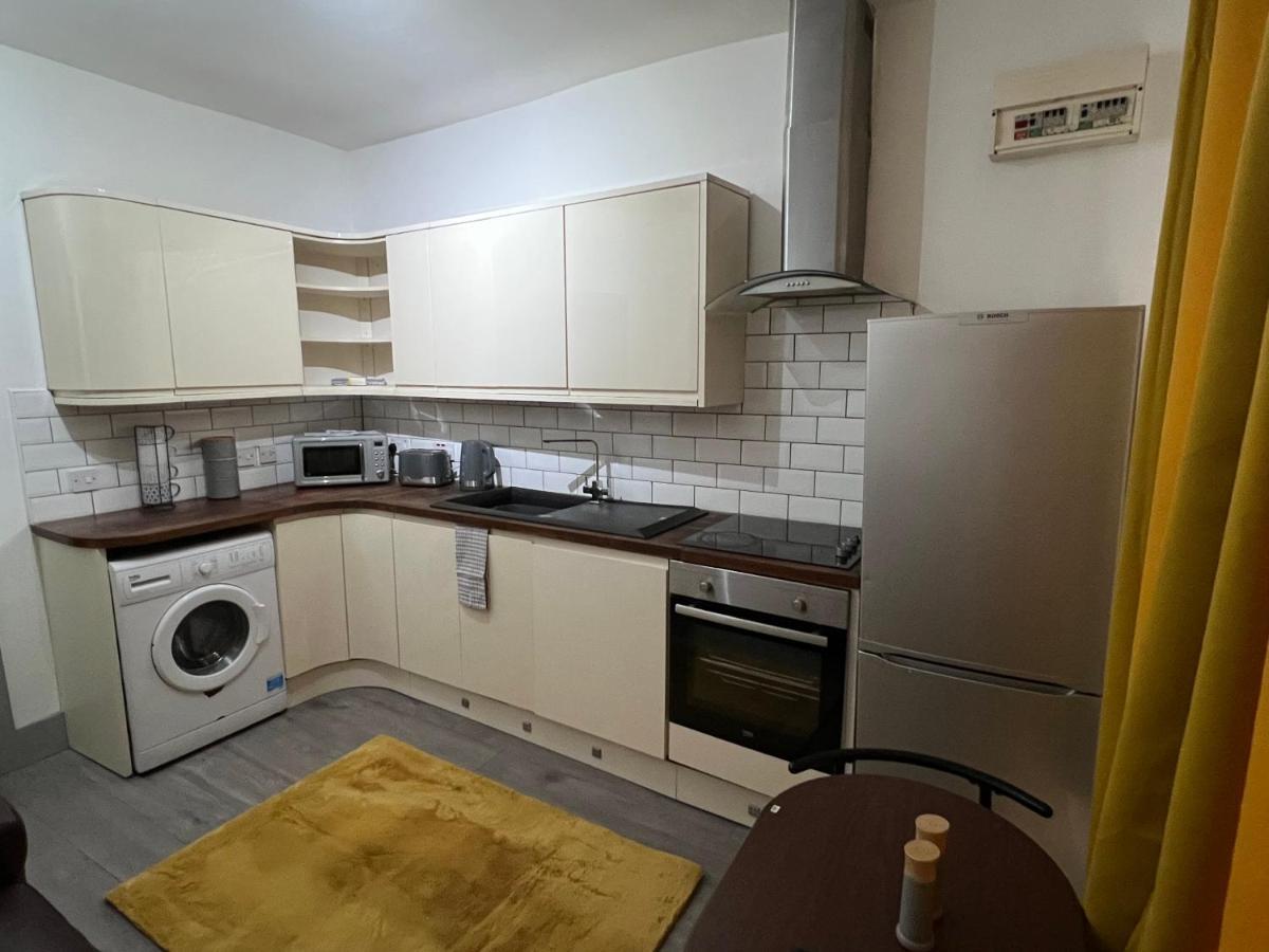 Ground Floor Two Bed Cairo Street Apartment Warrington  Exterior photo