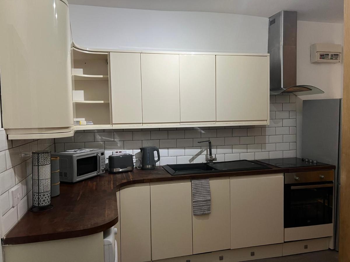 Ground Floor Two Bed Cairo Street Apartment Warrington  Exterior photo