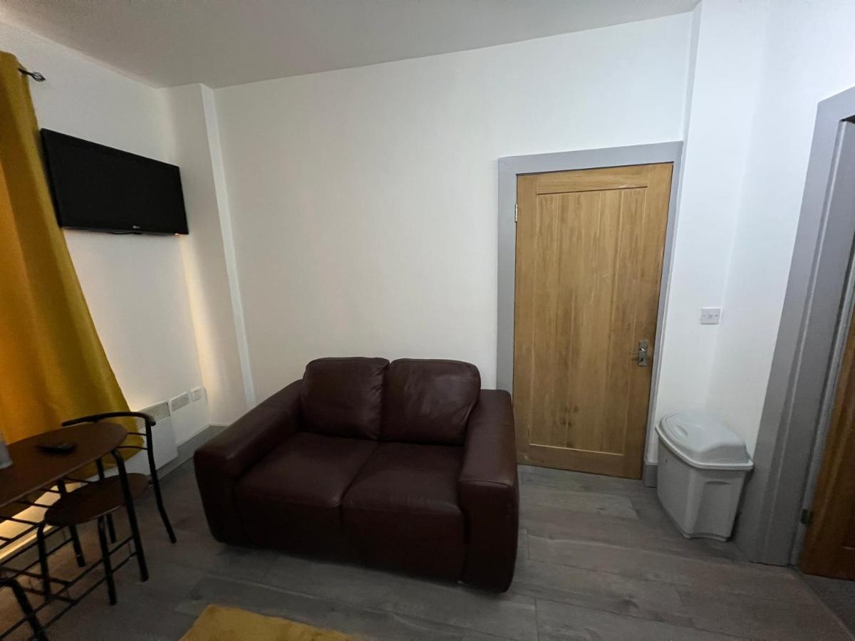 Ground Floor Two Bed Cairo Street Apartment Warrington  Exterior photo